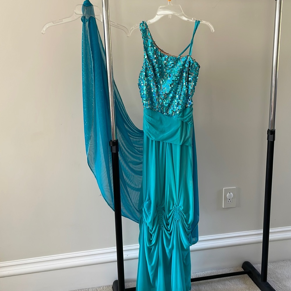 Gown for dancing; HAILEY LOGAN by Adrianna Papell G. 1/2, 3/4, 5/6, 7/8, 9/10